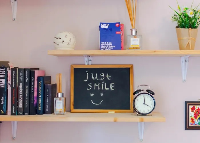 The Spot - Cute Little In The Center By Flat Mаnager